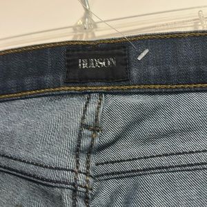 Hudson dark wash jeans size 29. Smoke free. No rips or holes.Krista Super Skinny